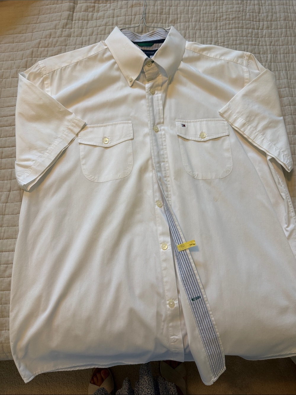 Tommy Hilfiger Men's White Short-Sleeve Button-Down Workshirt. Size L